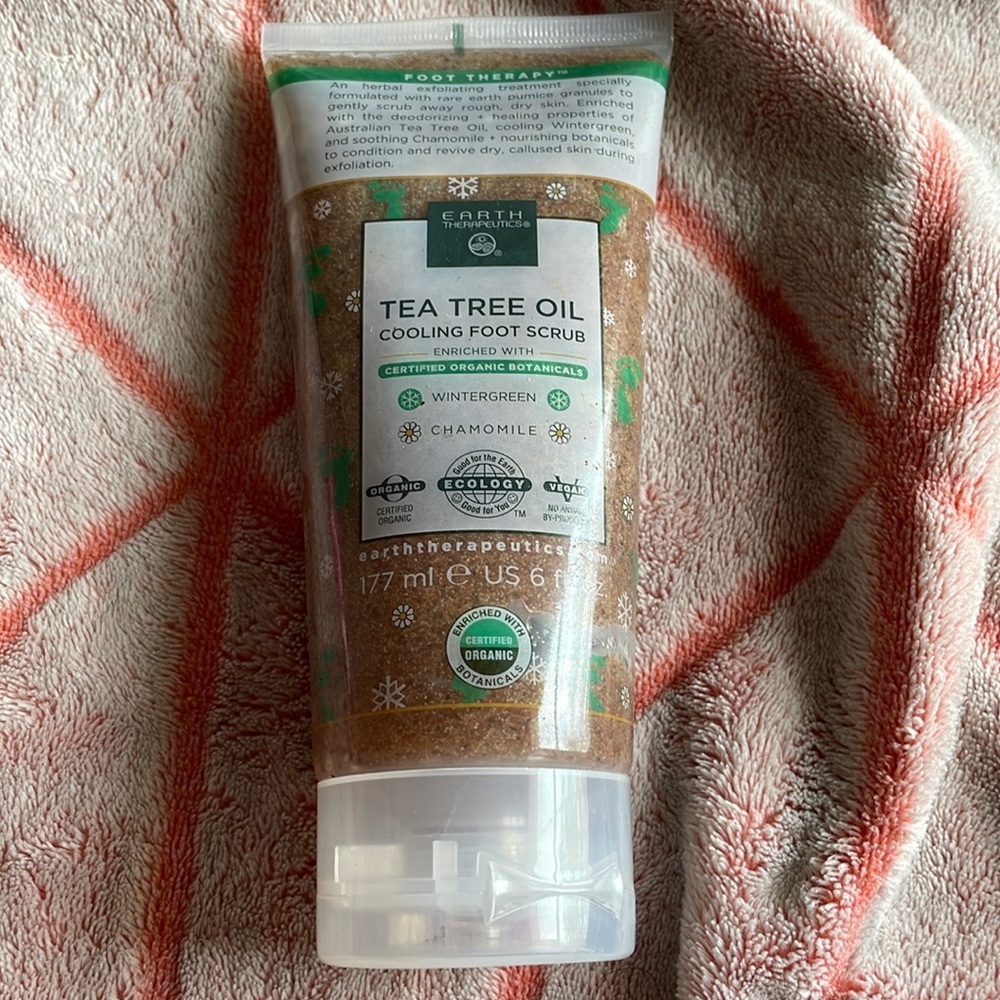 Cooling foot scrub